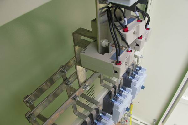 防城港配电柜-应急照明配电柜使用对工作人员的具